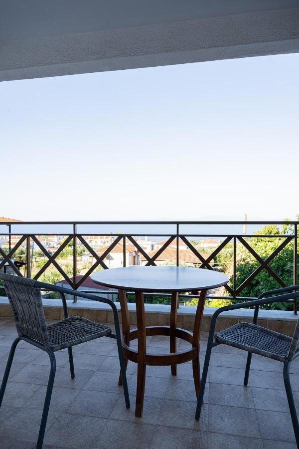 Este Luxury Apartments กริโอปียี ภายนอก รูปภาพ