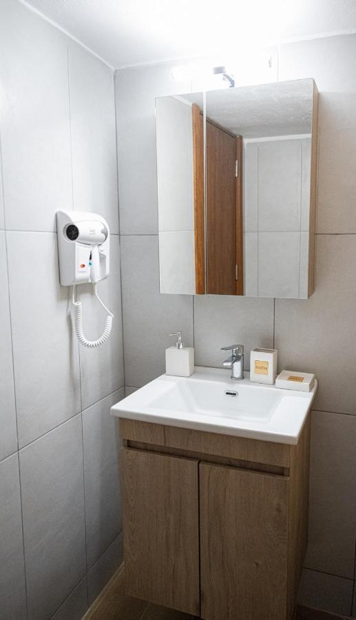 Este Luxury Apartments กริโอปียี ภายนอก รูปภาพ