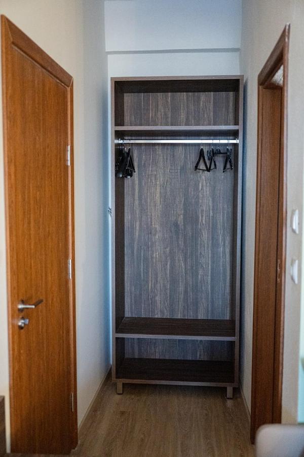 Este Luxury Apartments กริโอปียี ภายนอก รูปภาพ
