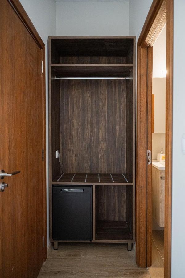 Este Luxury Apartments กริโอปียี ภายนอก รูปภาพ
