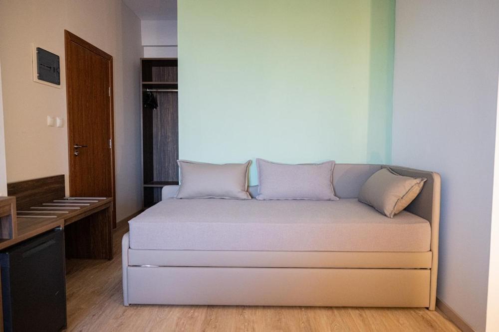 Este Luxury Apartments กริโอปียี ภายนอก รูปภาพ